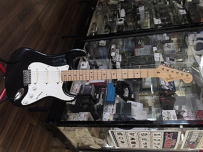 期間限定セール フェンダー Fender エレキギター ERIC CLAPTON STRATOCASTER BLACKIEの画像1