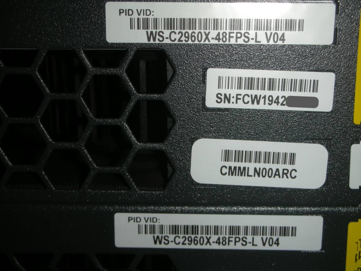 ☆4台セット！Cisco Catalyst 2960-X [WS-C2960X-48FPS-L V04]！(#F3-350)「140サイズ」☆ _画像3