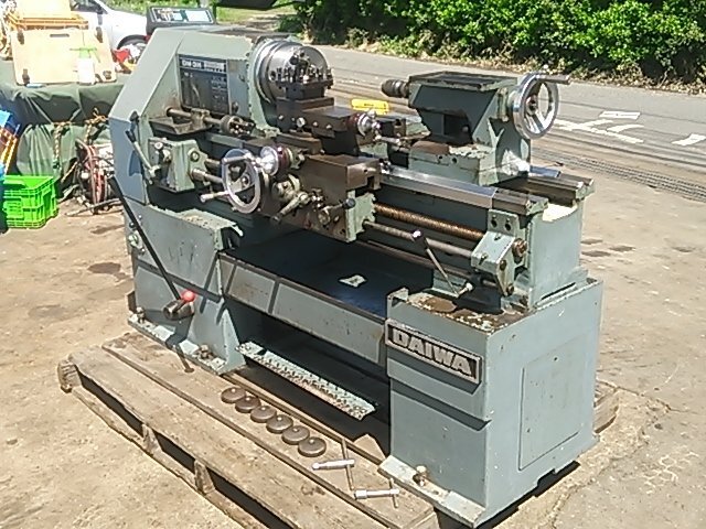 当社の DM-3H 5尺旋盤 ダイワ DAIWA 三相200V ※難 工作機械 金属 当社の DM-3H 5尺旋盤 ダイワ DAIWA 三相200V ※難 工作機械 金属