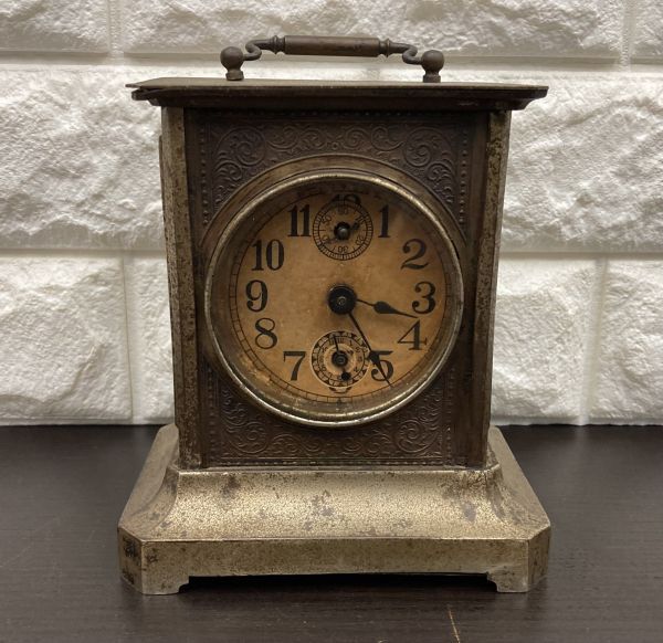 M 古い置き時計 ぜんまいオルゴール付き 蛍の光 スモセコ 稼働ジャンク品 アンティーク レトロ EE⑨の画像1