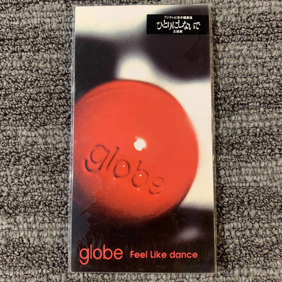 globe // Feel Like dance 　　　新品未使用シングル8cmCD_画像1