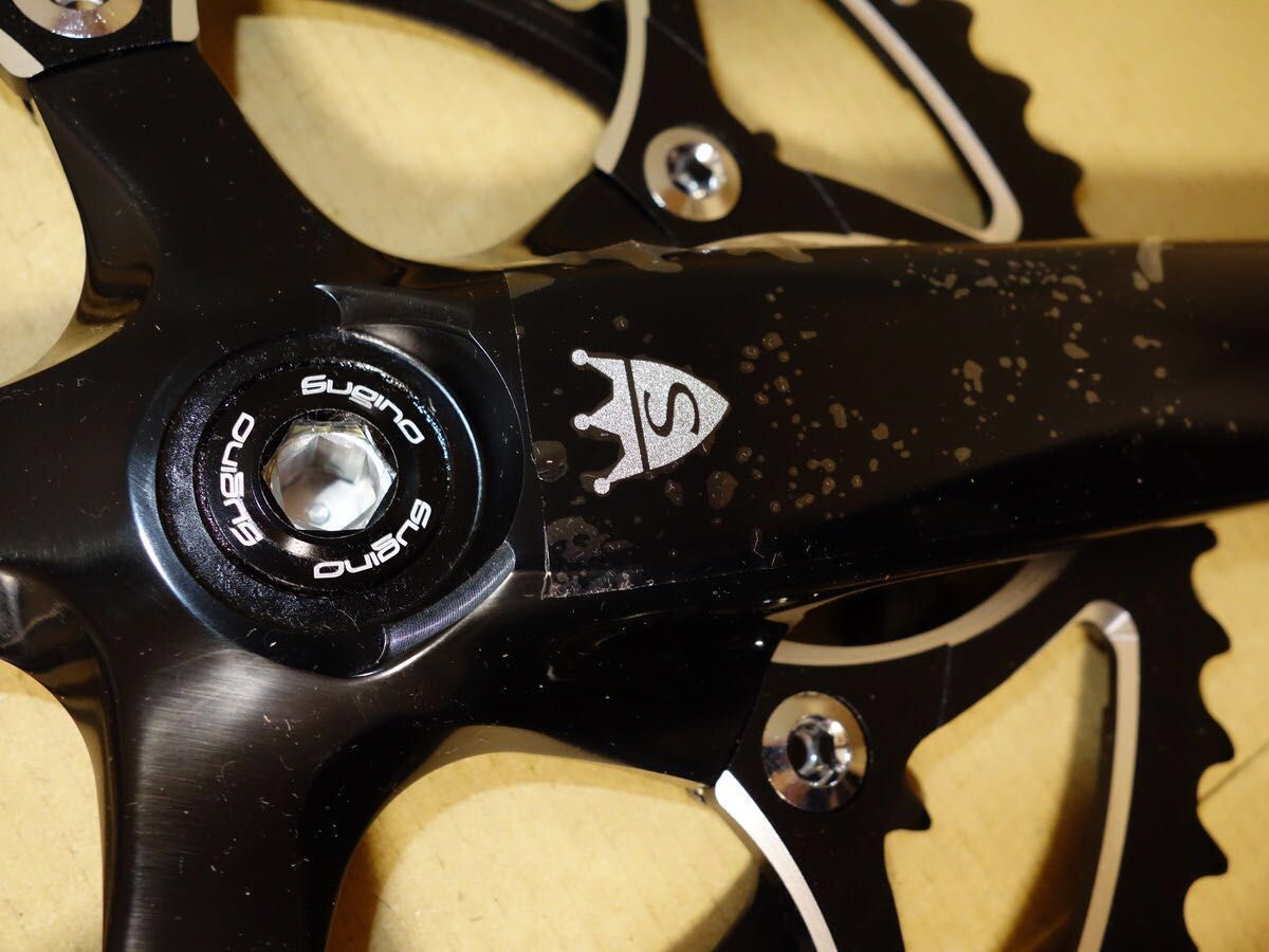 未使用 スギノ EXP110-601D BB-EXP30 ST 52-36T 165mm 黒 シマノ 未使用 スギノ EXP110-601D BB-EXP30 ST 52-36T 165mm 黒 シマノ