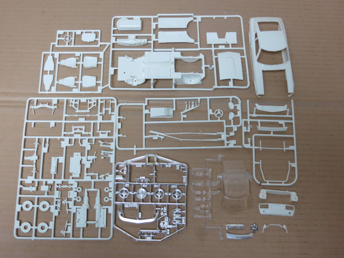 フェアレディZ 240-Z BRE/DATSUN 240-Z 1/25 BRE ダットサン　Revell レベル 模型 プラモデル_画像10