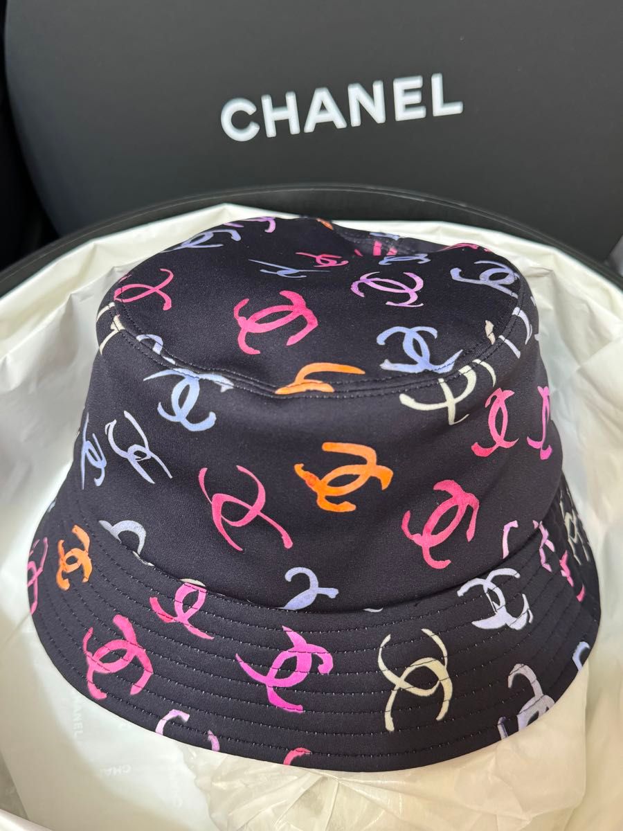 新作　CHANEL シャネル　バケハ　バケットハット　帽子　ココマーク　ブラック　黒　マルチカラー　新品　未使用　限定　完売品