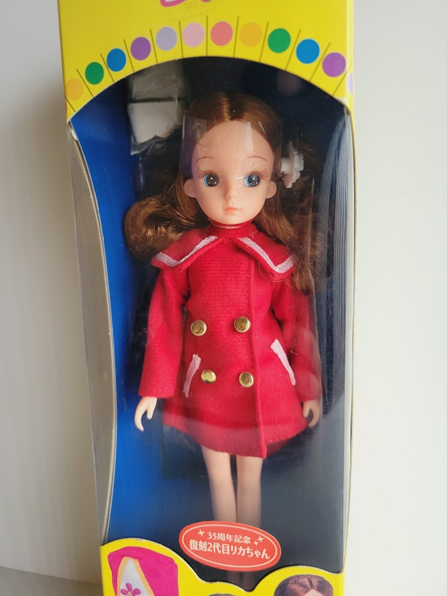 35周年記念 復刻2代目 リカちゃん CFコート 赤コート 人形 白バラ の画像1