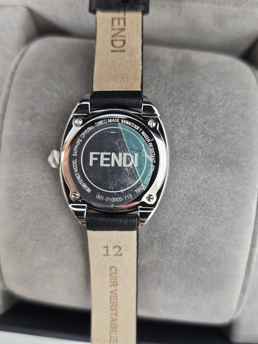 ◇FENDI フェンディ 21000S 腕時計 レディース 未使用 白文字盤（FH4-102）_画像3