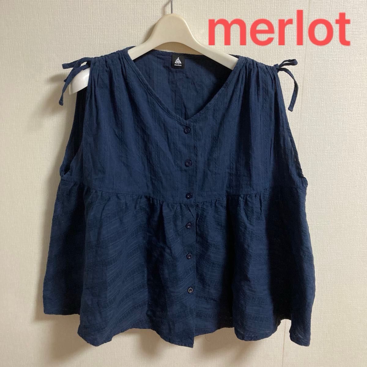 merlot   ノースリーブシャツ ネイビー トップス　リボン　綿100%
