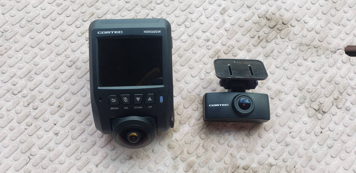 1円スタート コムテック HDR360GW 前後2カメラ ドライブレコーダー 360° + リヤカメラ 駐車監視 直接配線 HDROP-14 付 COMTEC ドラレコ_画像3