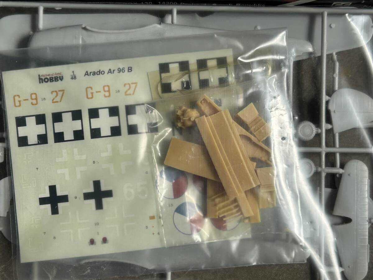 スペシャルホビー 1/48 アラド Ar 96 B ドイツ高等練習機 内袋未開封 箱難 〒350円 定形外郵便(追跡補償なし)他_画像4