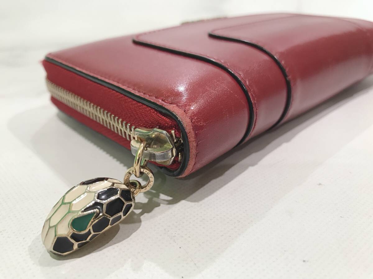 中古品 ブルガリ BVLGARI セルペンティ スネーク ラウンドファスナー 長財布 レッド レザー 本革 ラウンドジップ _画像7