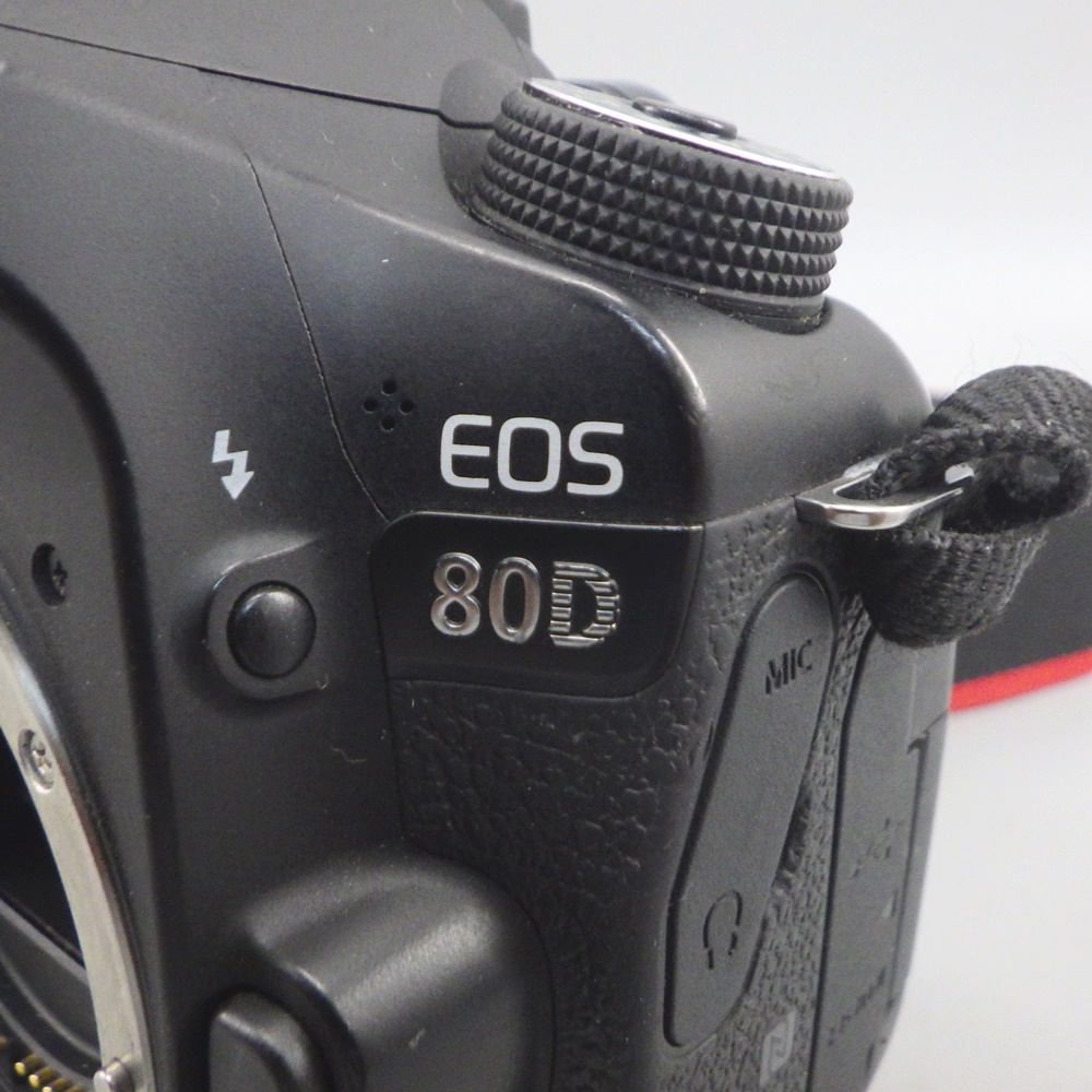 1円〜 Canon キヤノン EOS 80D・EF-S18-135mm F3.5-5.6 IS USM 箱付き ※動作確認済み 現状品 カメラ 333-2629739【O商品】の画像3