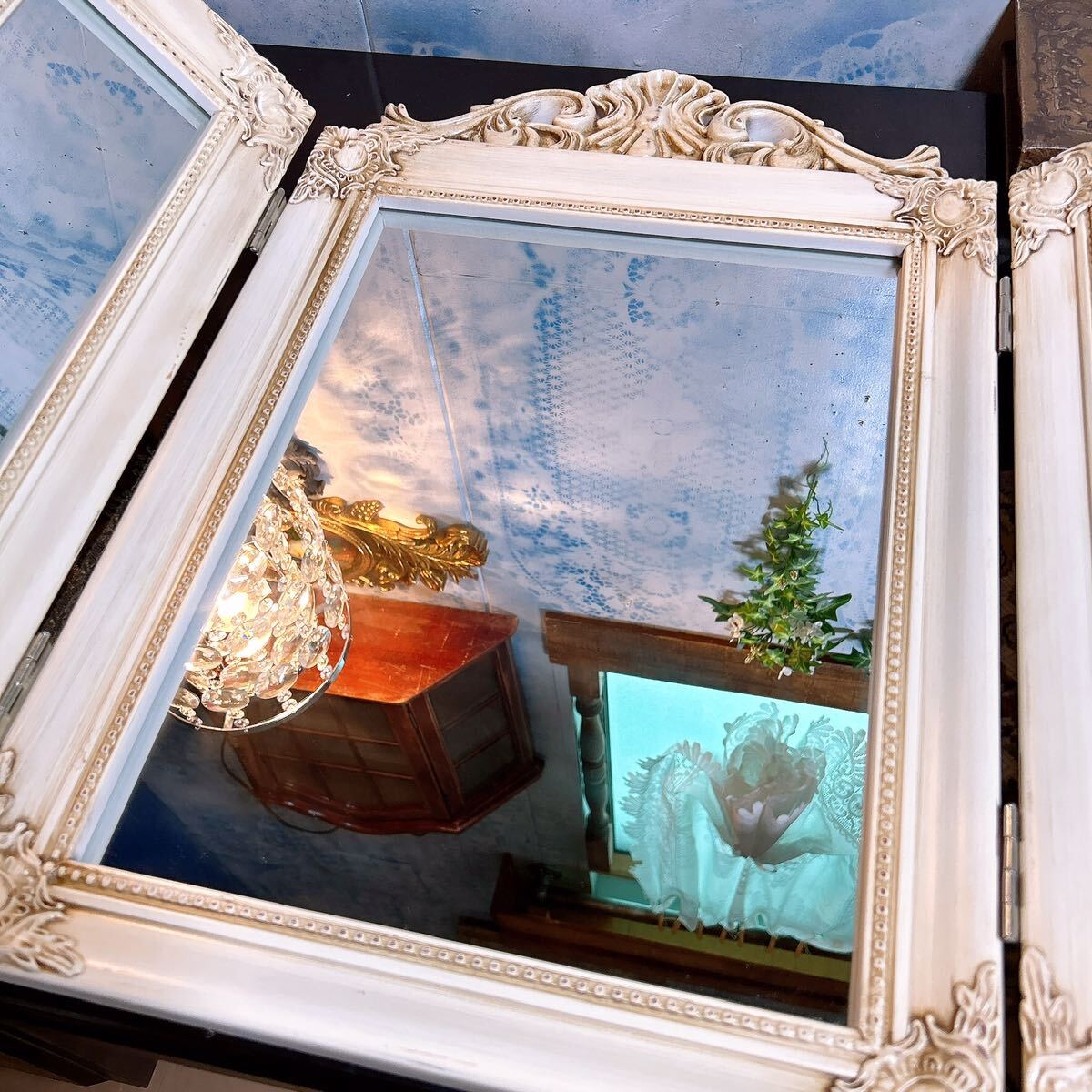 アンティークな部屋 おしゃれな鏡 三面鏡 White（No.2） 折畳み式置鏡 #インテリア装飾品 #ドレッサーミラー #テーブルミラー #店舗什器の画像4
