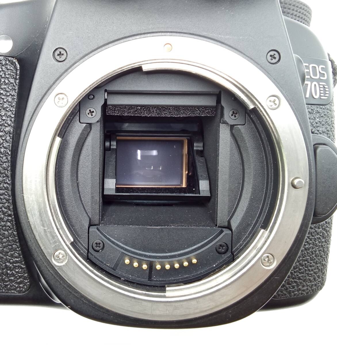 BB11◇＜通電/動作/精度未確認＞ジャンク デジタルカメラ Canon キヤノン EOS 70D ボディのみ 現状品◇の画像8
