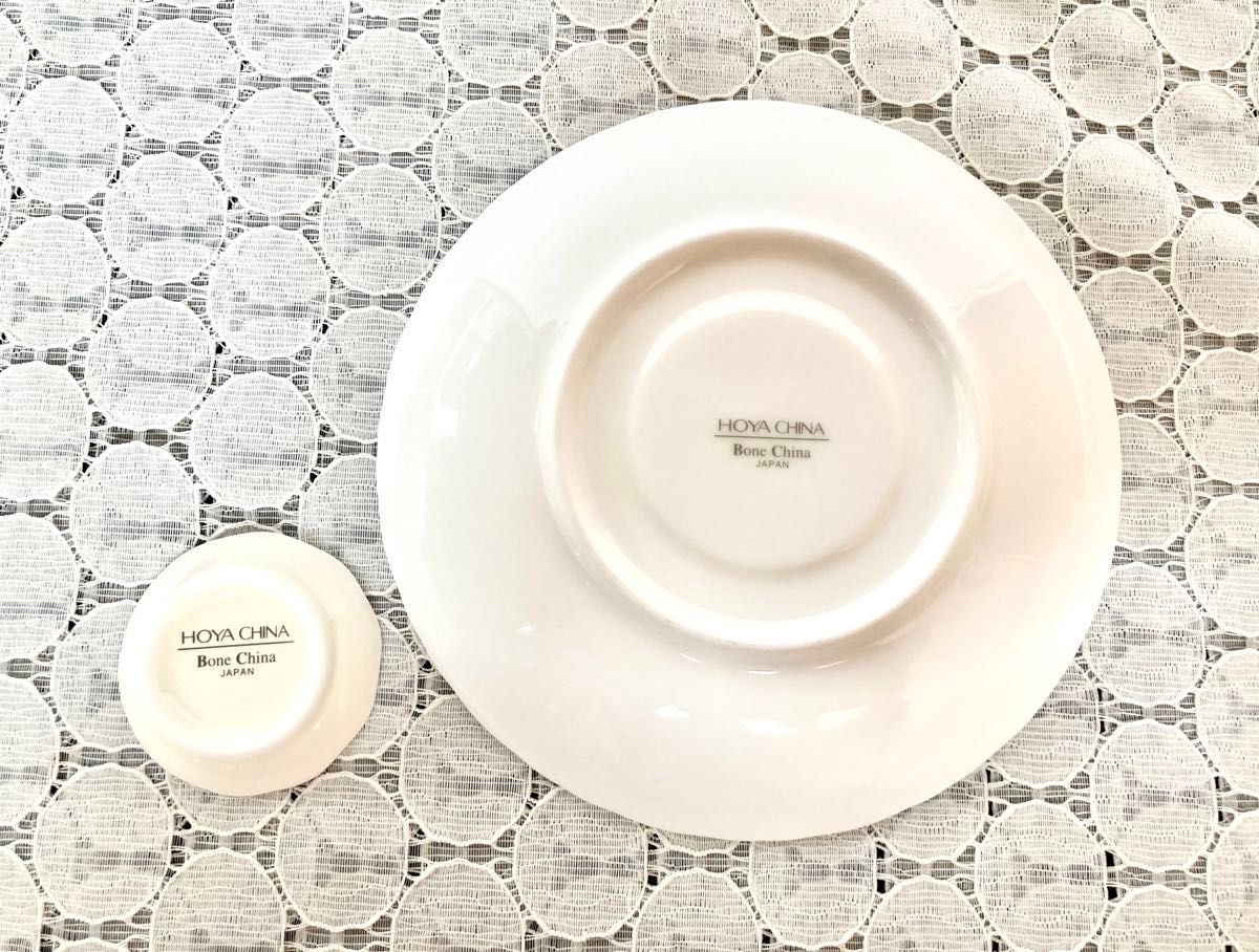 HOYA bone china 小花柄カップ&ソーサーペア2客セット　ティーバッグトレイ付き　未使用品