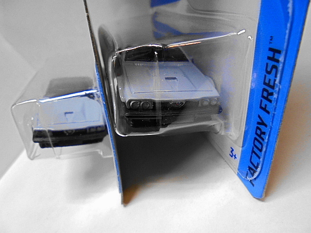 Hotwheels アルファロメオ GTV6 3.0 ホットウィール ミニカー 2台セット の画像3
