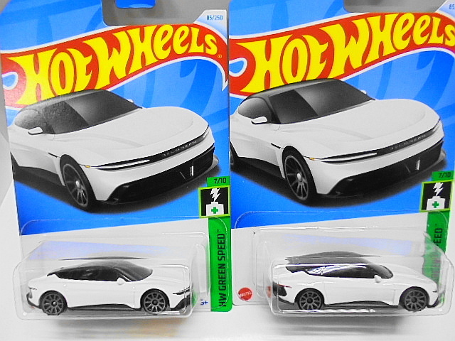 Hotwheels デロリアン アルファ5 ホットウィール ミニカー 2台セット EV_画像1