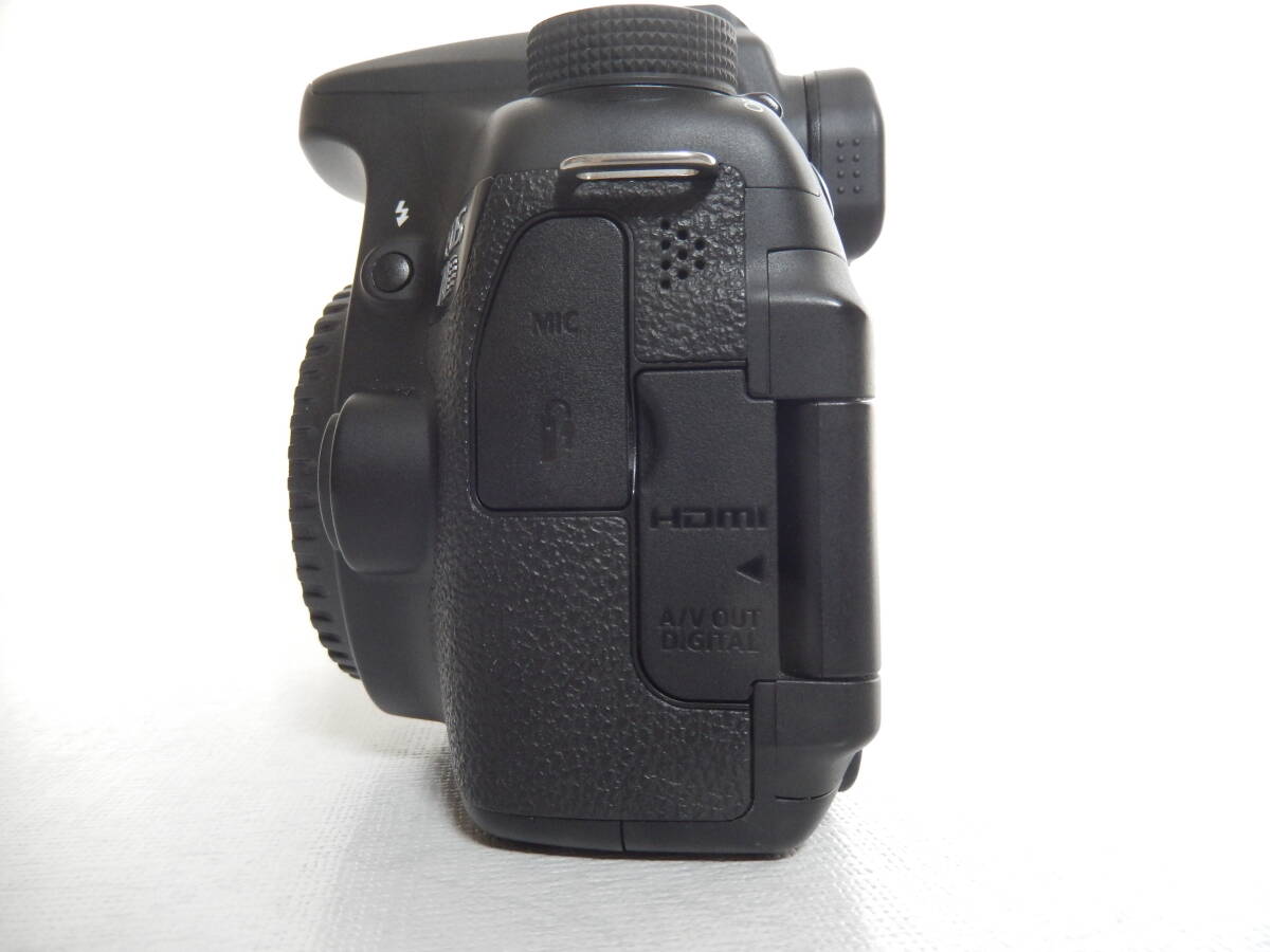 Canon EOS 70Dボディ＜バッテリーグリップ付き＞の画像3