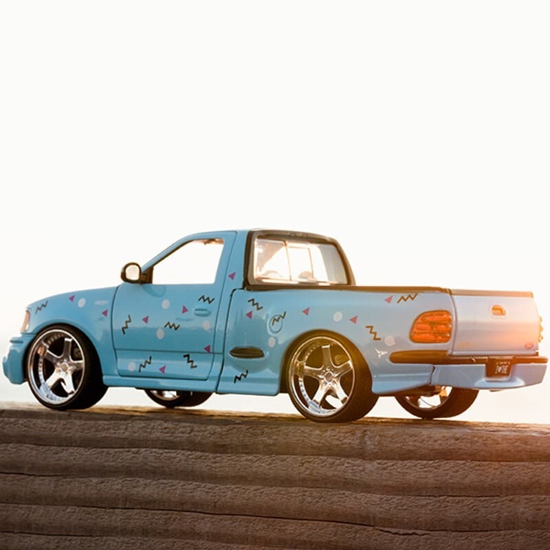 JADA TOYS 1:24 I LOVE THE 1990's 1999 FORD F-150 SVT LIGHTNING ミニカー_画像9