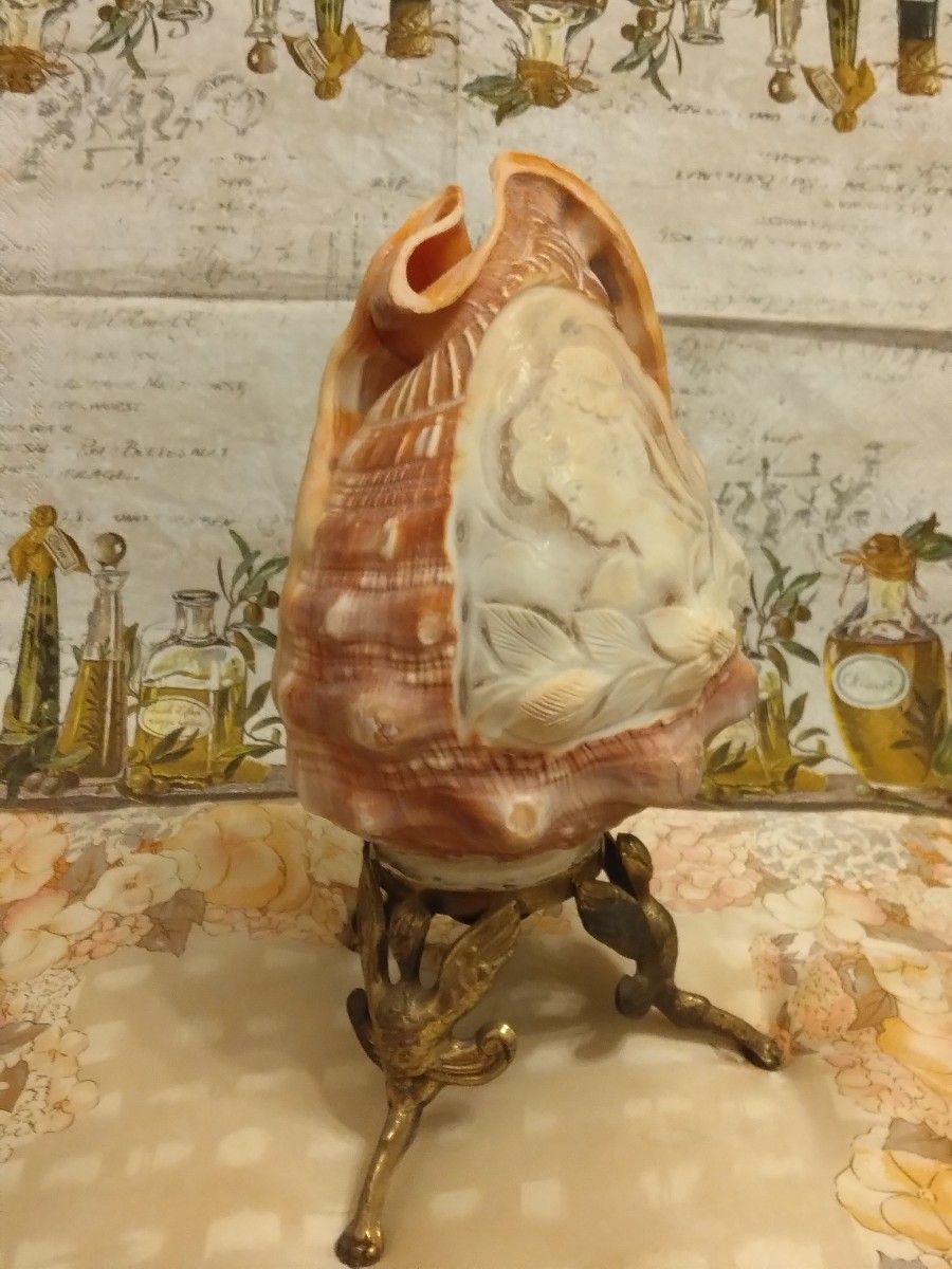 イタリア製　手彫り　シェルカメオ　ランプ　　 アンティーク 　伝統工芸品置物 　インテリア オブジェ　天然貝