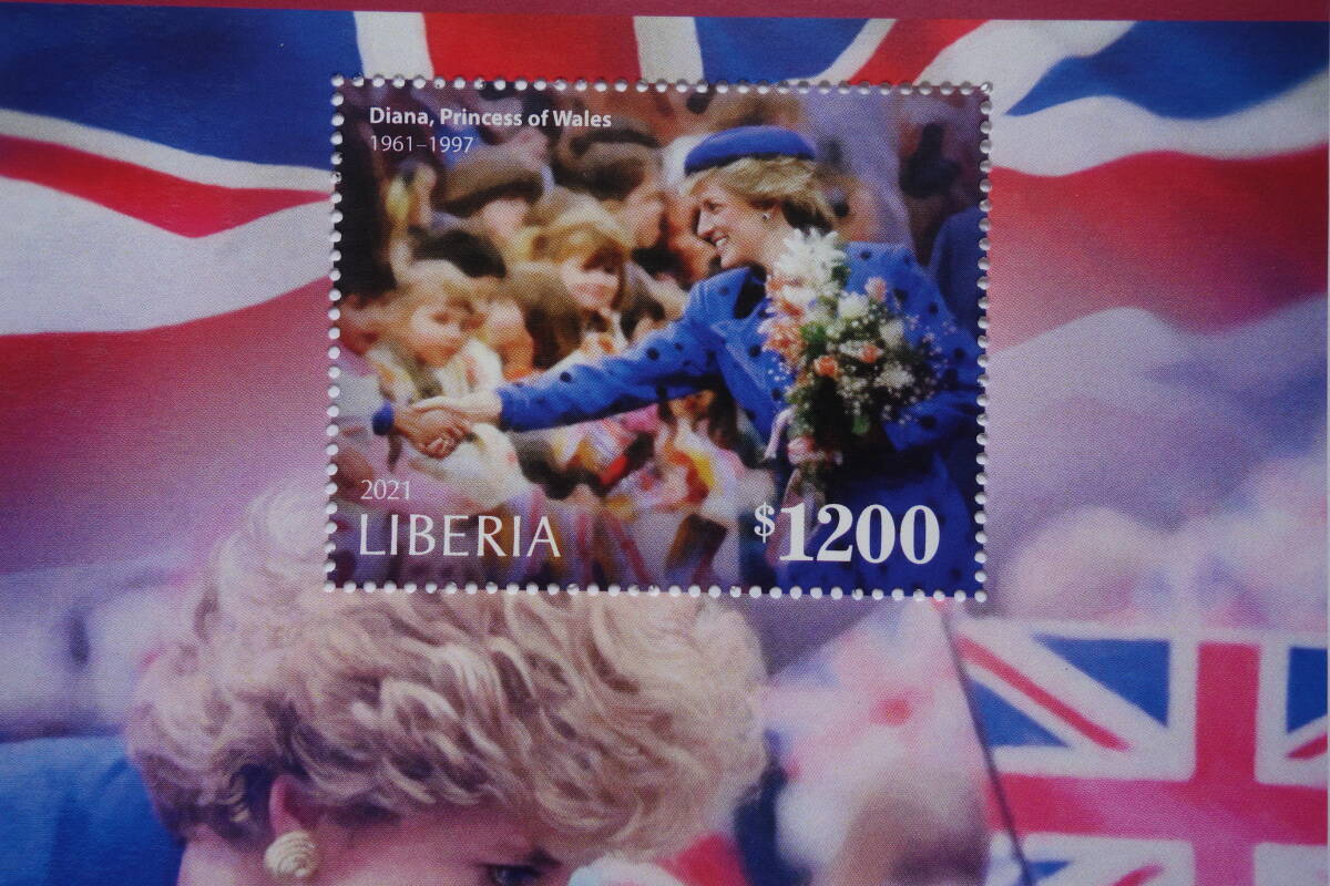 外国切手： リベリア切手「ダイアナ元皇太子妃誕生60年」 小型シート 未使用_画像2