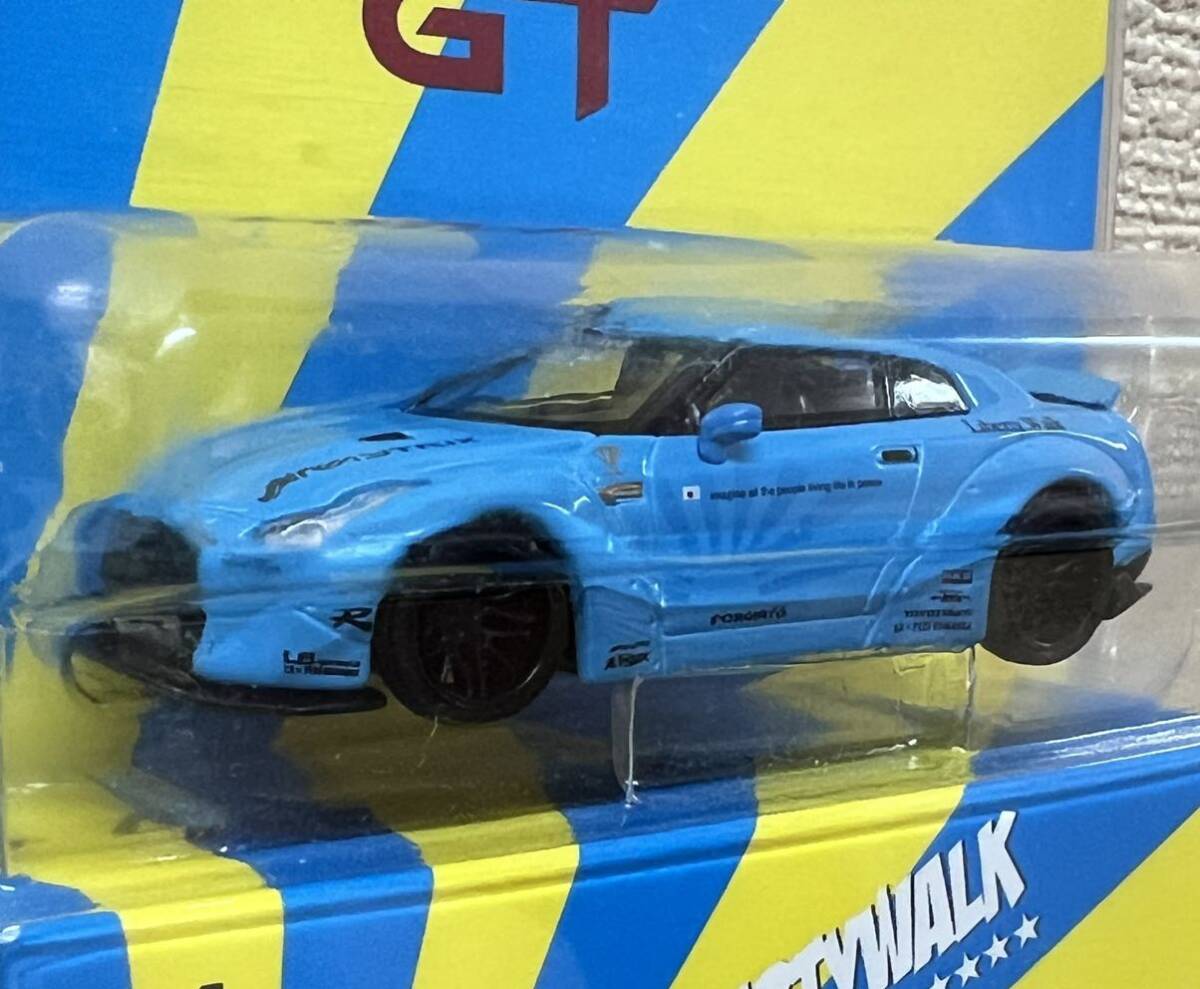 ☆ MINI GT 1/64 No.004 NISSAN GT-R R35 LB★WORKS ダックテール ライトブルー 左ハンドル ☆の画像3