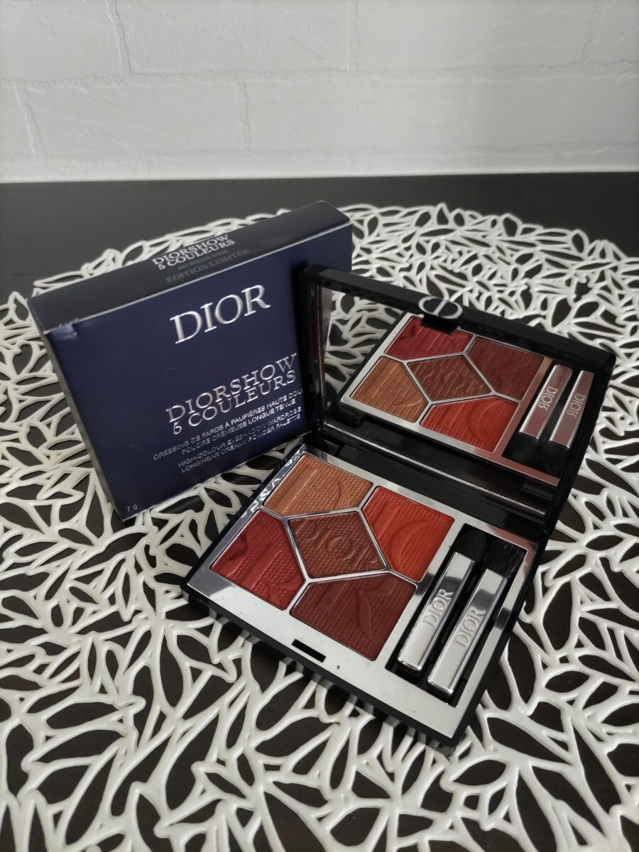 【限定】Dior　ディオール 　サンク　クルール　クチュール　683　ルージュ　サーガ　☆ 　赤　アイシャドウパレット 　_画像1