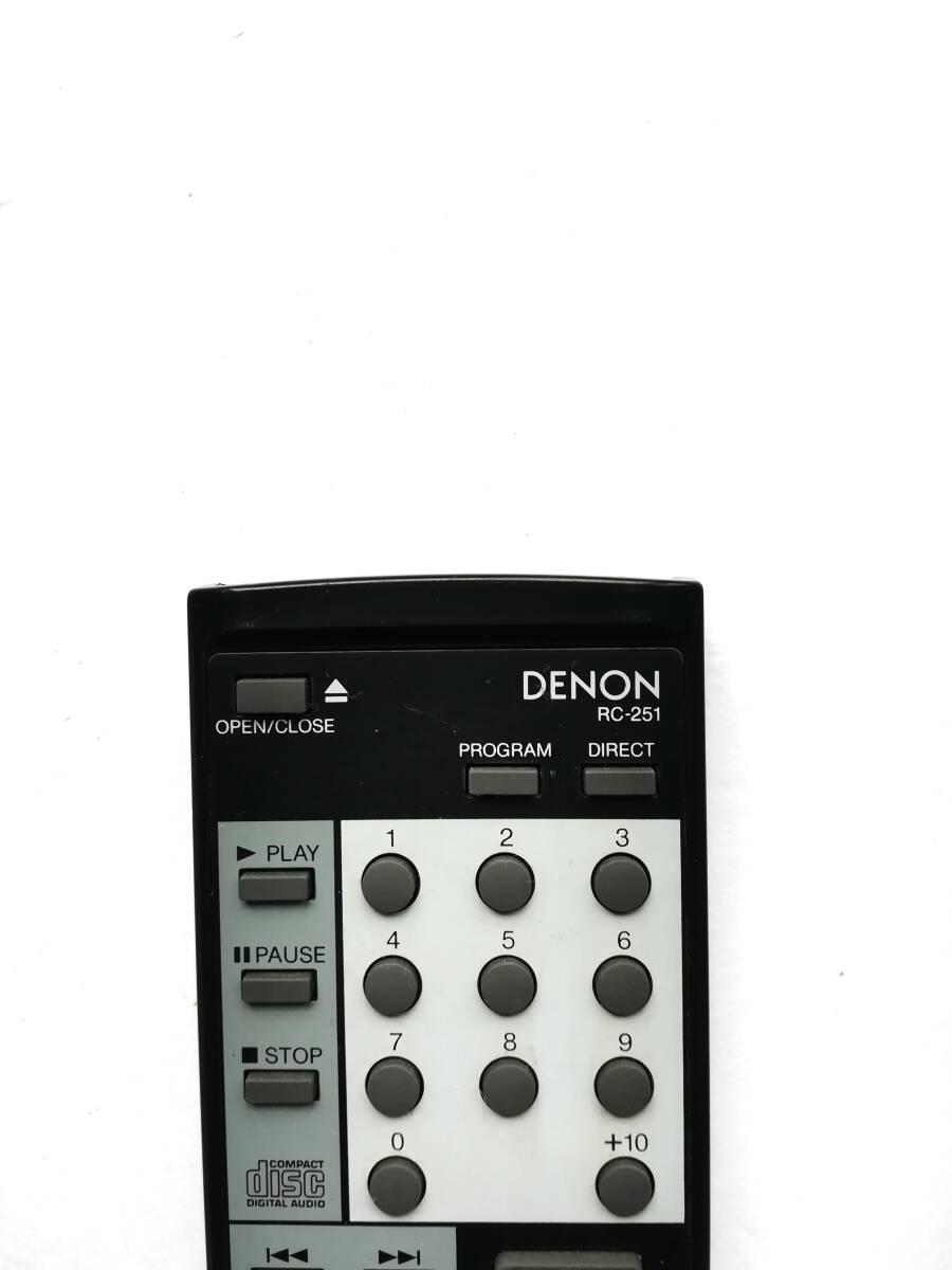  ★島kA 80 除菌・簡易清掃済 DENON DIGITAL AUDIO Disc リモコン RC-251 赤外線発光確認済☆★ _画像2