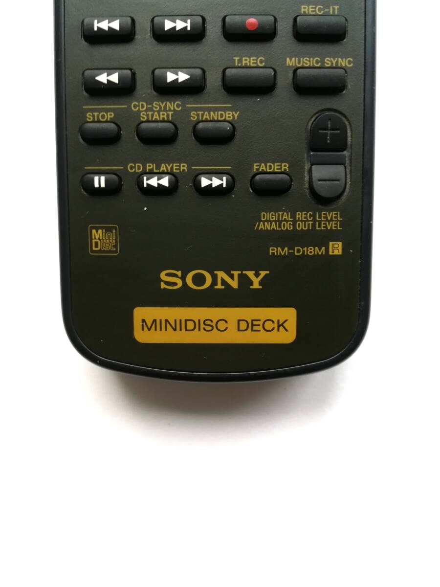  ★島kA 81 除菌・簡易清掃済 SONY MINIDISC DECK リモコン RM-D18M 赤外線発光確認済☆★ _画像2