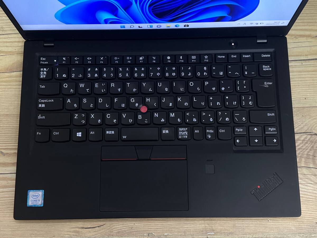 【動作OK♪】Lenovo ThinkPad X1 Carbon [8世代 Core i5(8250U) 1.6GHz/RAM:8GB/SSD:128GB/14インチ]Windowsd 11 動作品_画像2