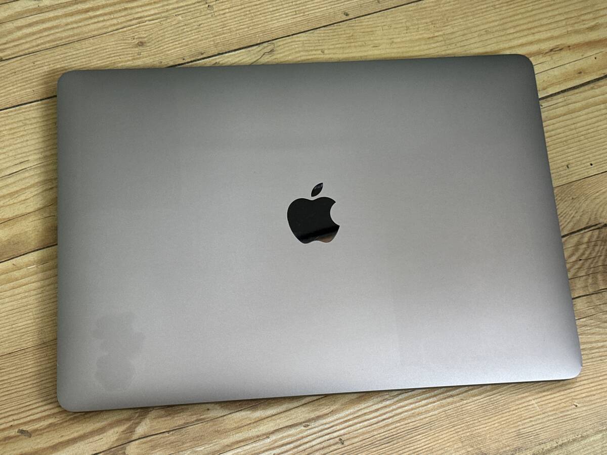 【良品♪】MacBook Pro 2020 A2338[Apple M1 3.2GHz/RAM:16GB/SSD:256GB/13.3インチ]Mac OS Sonoma 動作品 スペースグレーの画像3