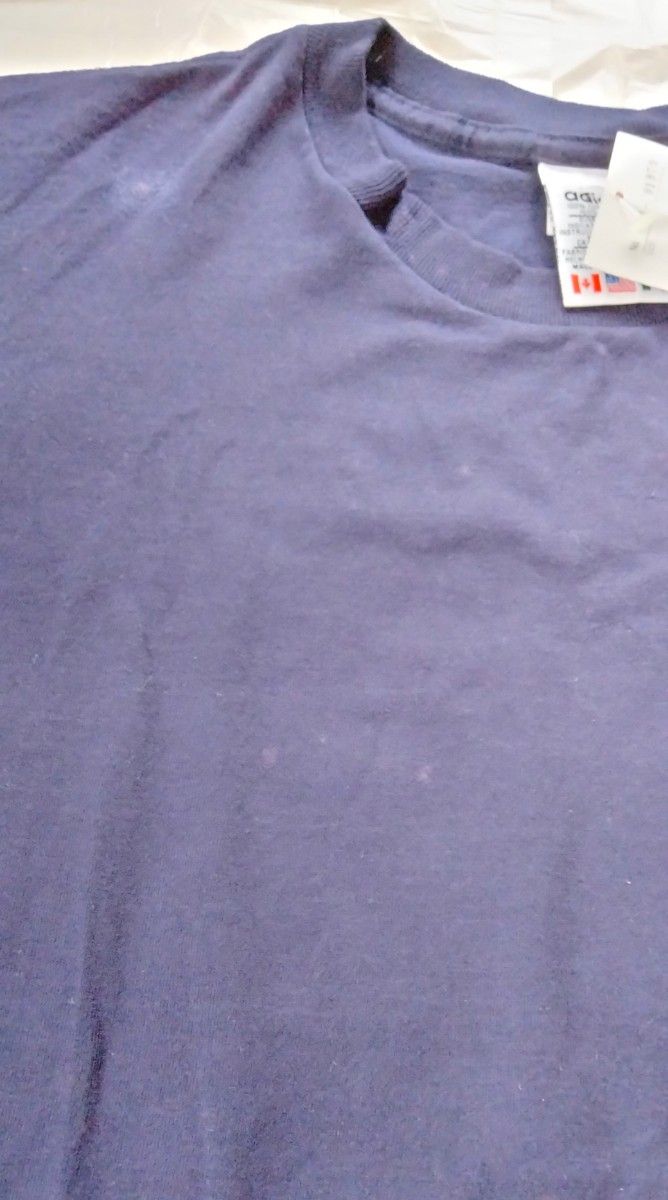 アディダス　Tシャツ　 L寸　adidas　タグ付き新品未使用品　ティーシャツ　紺　米国製　半袖　 