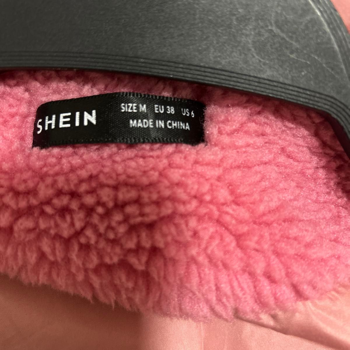 SHEIN モコモコ　ダウン　パーカー