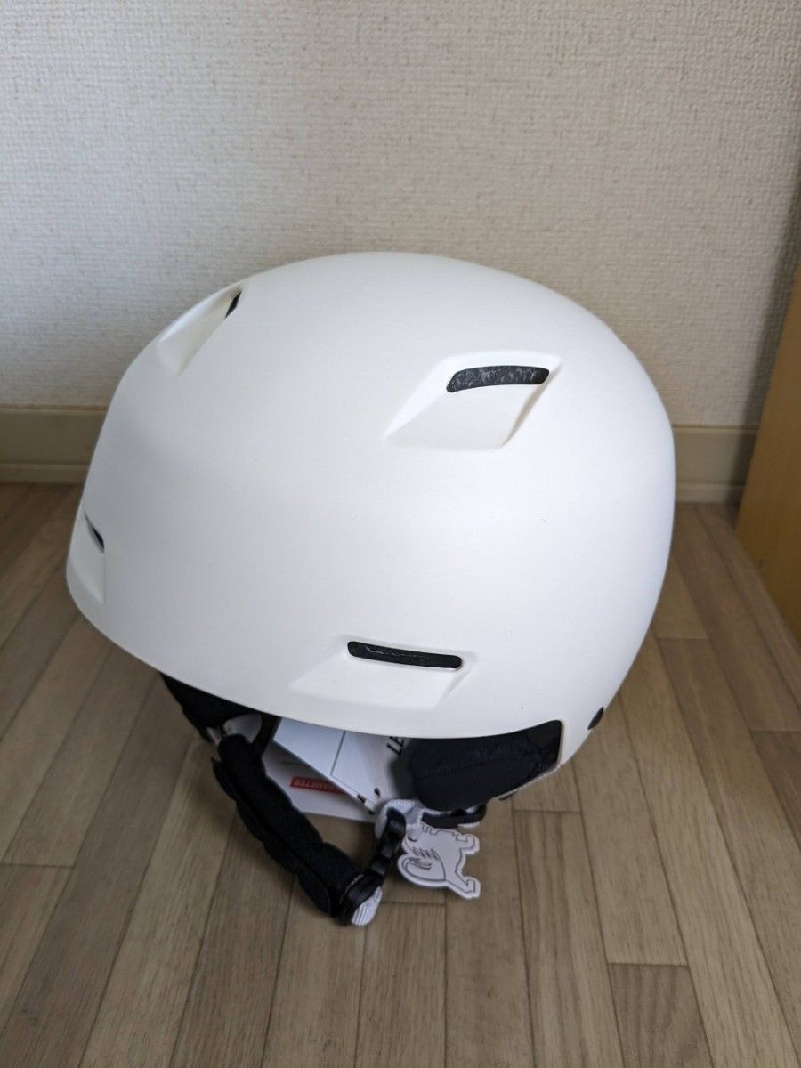 [LECAGE] スキー スノーボード　ヘルメット調整可能 取り出し可能 スキーゴーグル対応 新古品 ホワイト