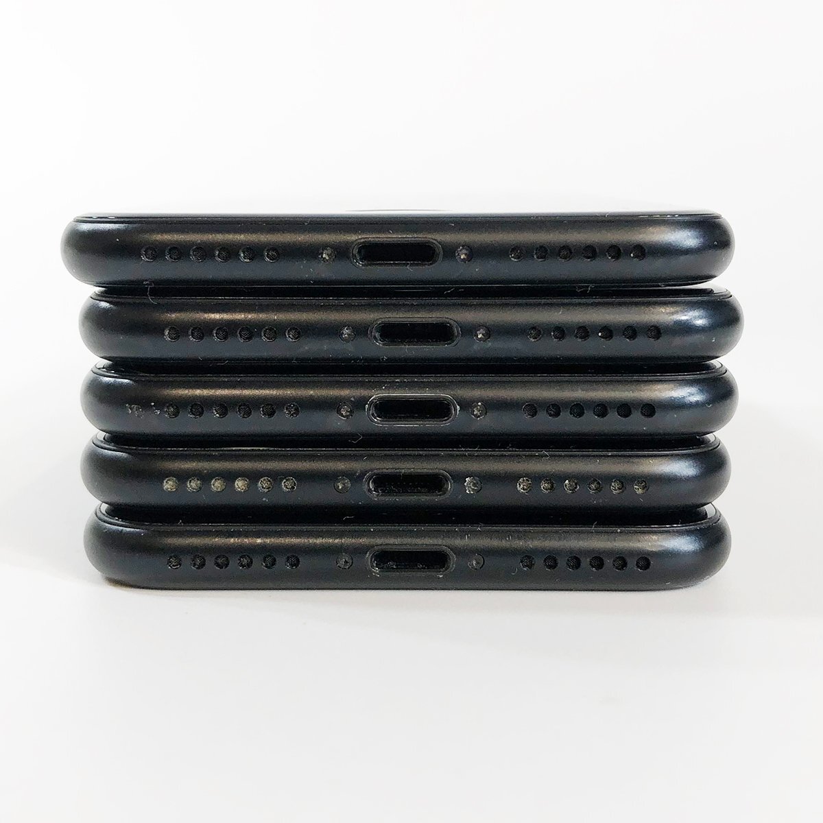 Apple iPhoneSE 第二世代 5台セット ブラック 64GB AU ○判定 初期化済み 通電確認 ジャンク扱い アップル 1 ∴の画像3