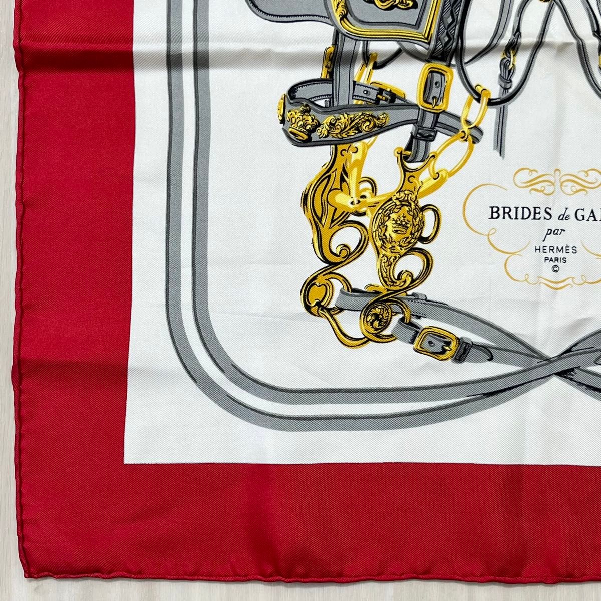 HERMES エルメス スカーフ プチカレ BRIDES de GARA ガラ 式典用馬勒 レッド ホワイト