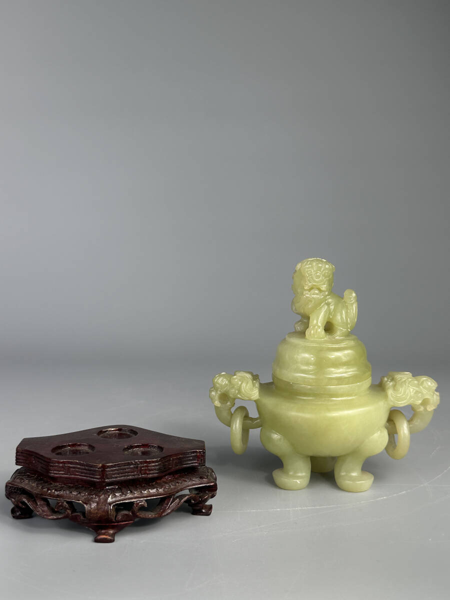 中国美術 玉石香炉 獅子三足玉香炉 唐木台付 唐物 時代物 香道具 の画像5