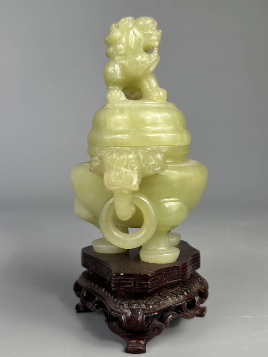中国美術 玉石香炉 獅子三足玉香炉 唐木台付 唐物 時代物 香道具 の画像4
