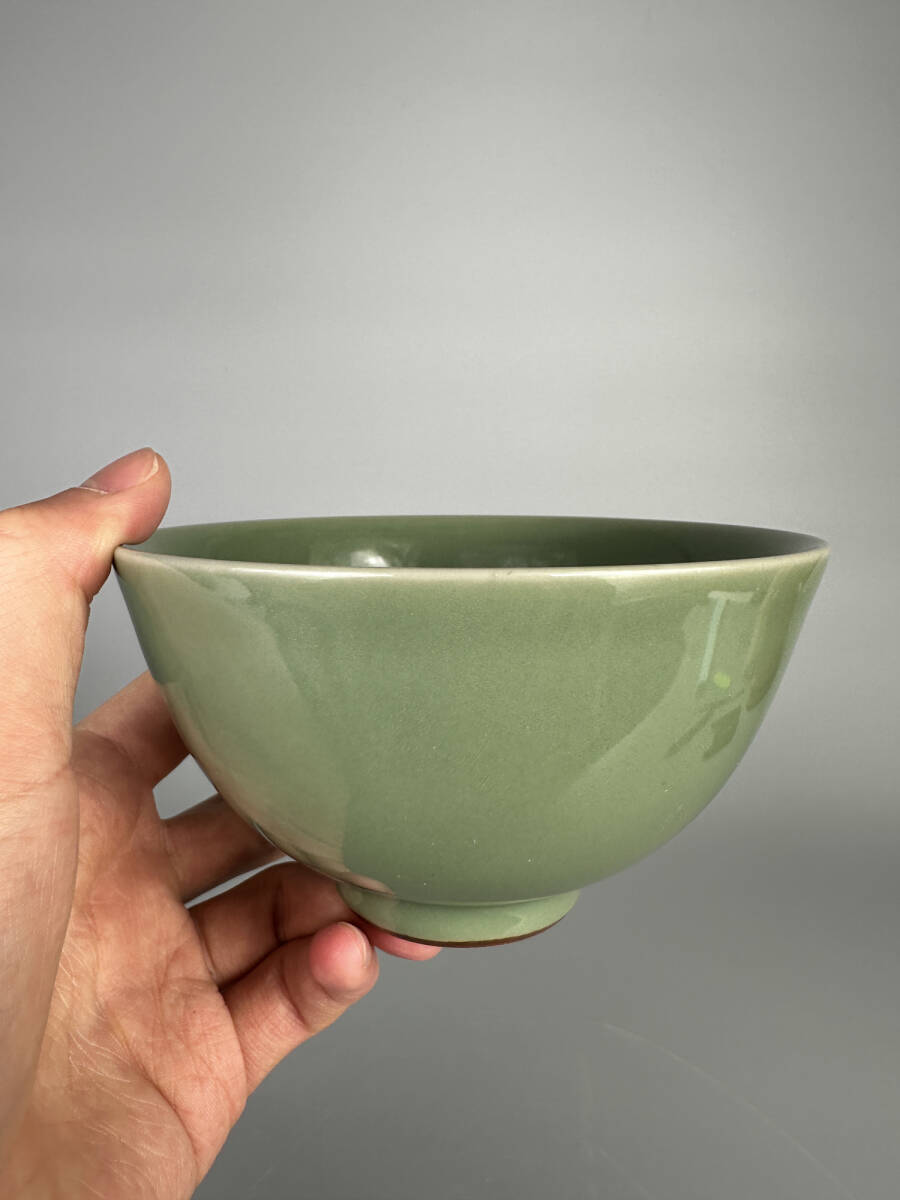 日本美術 三代 諏訪蘇山  青磁 青瓷茶碗 抹茶碗 茶道具 共箱 高さ 約7cm 幅 約12.5cmの画像7