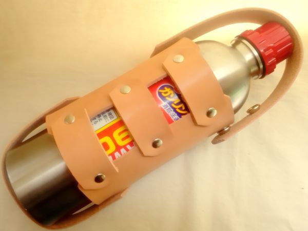 栃木レザーナチュラルサドルヌメ革ユニバーサル1.0L用ガソリン携行缶ホルダー(訳ありの画像10