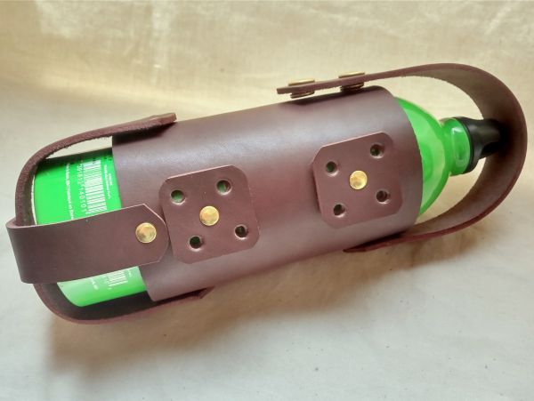 2.8mm厚姫路産ダークブラウン牛革ユニバーサル1.0L用ガソリン携行缶ホルダー(訳ありRの画像3
