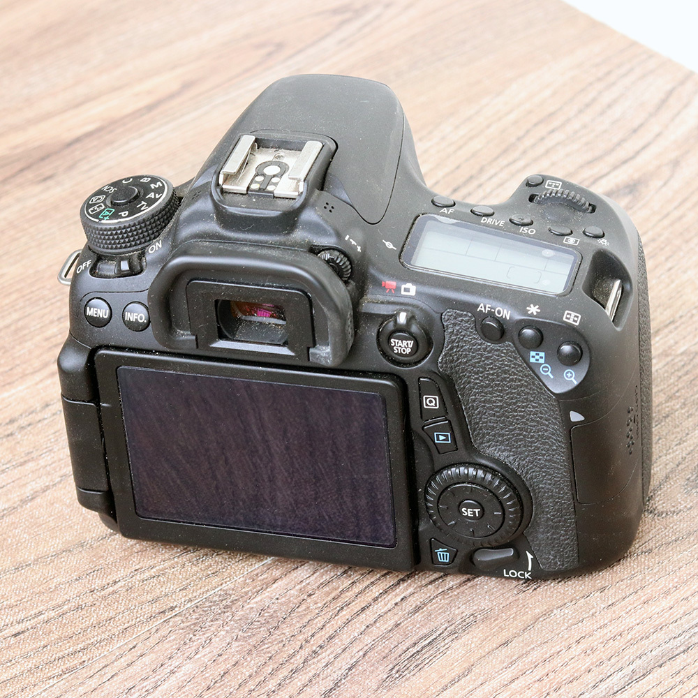 Canon EOS 70D ボディ + TAMRON/AF18-200F3.5-6.3XR DIⅡ_画像6