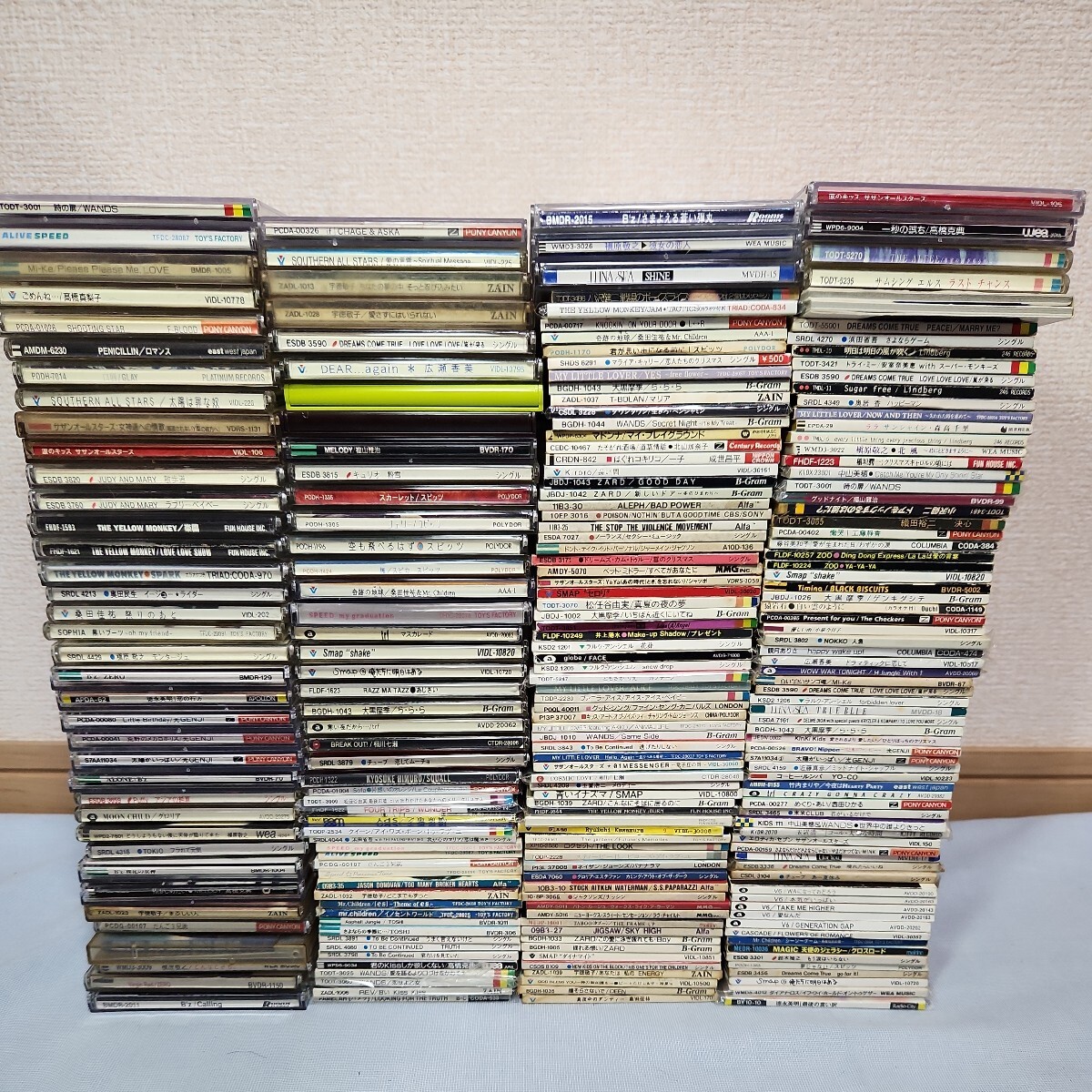 ジャンク扱い CD 220枚以上 まとめ売り j-pop シングル 8cm ZARD Mr.Children スピッツ 邦楽 SPEED SMAP V6 WANDS 他の画像1