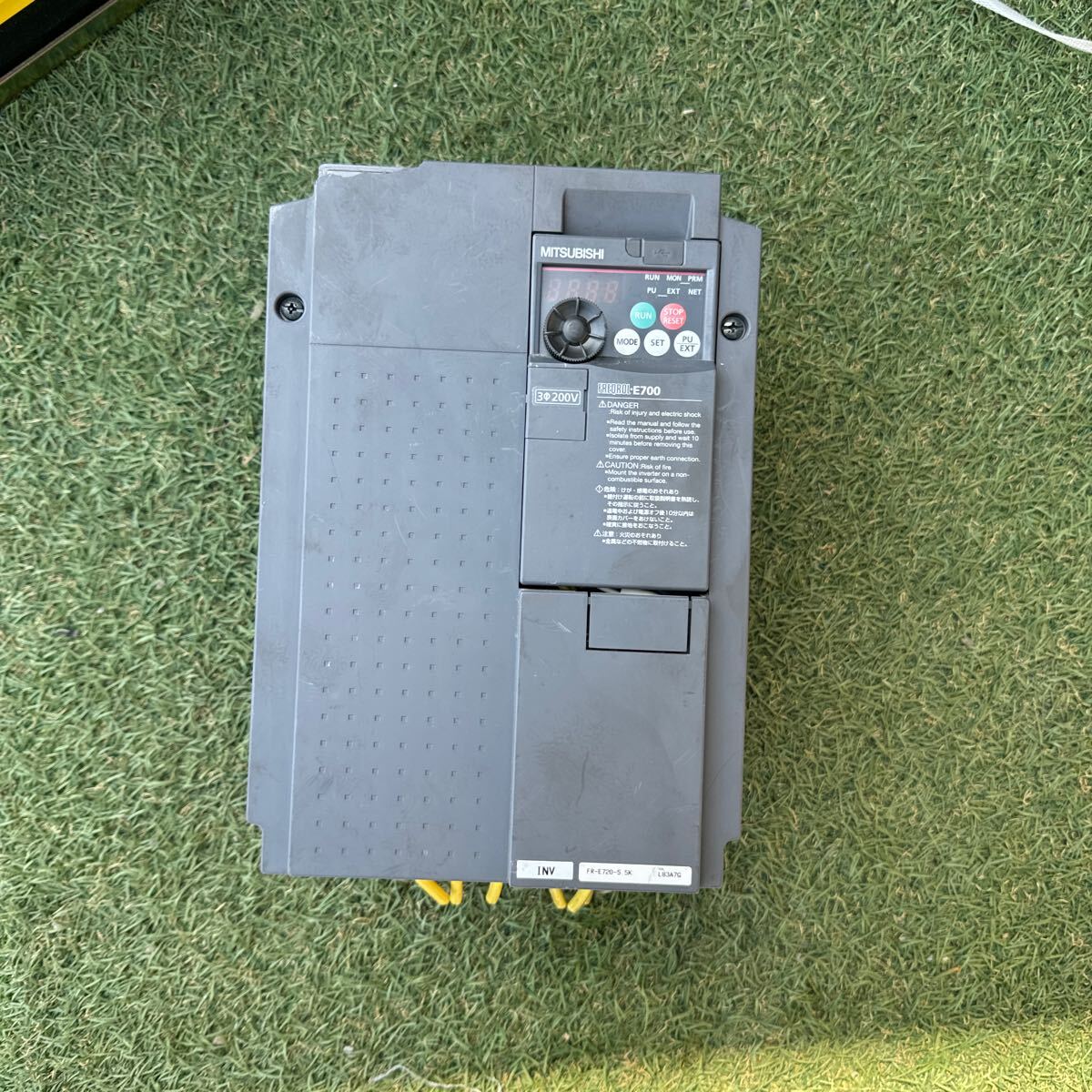 4D035 三菱電機インバーター FR-E720-5.5k 動作保証付き イン 4D035 三菱電機インバーター FR-E720-5.5k 動作保証付き イン