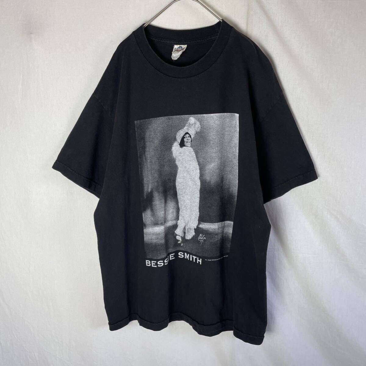 90's ALSTYLE APPAREL&ACTIVEWEAR 半袖プリントTシャツ 古着 Lサイズ ブラック ベッシー・スミスの画像1