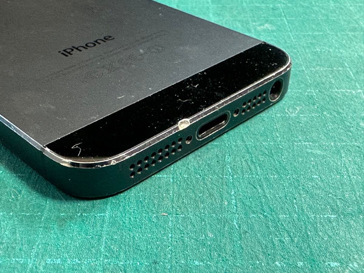 【ジャンク】iphone5 画面無し 詳細不明 部品取り 研究用 