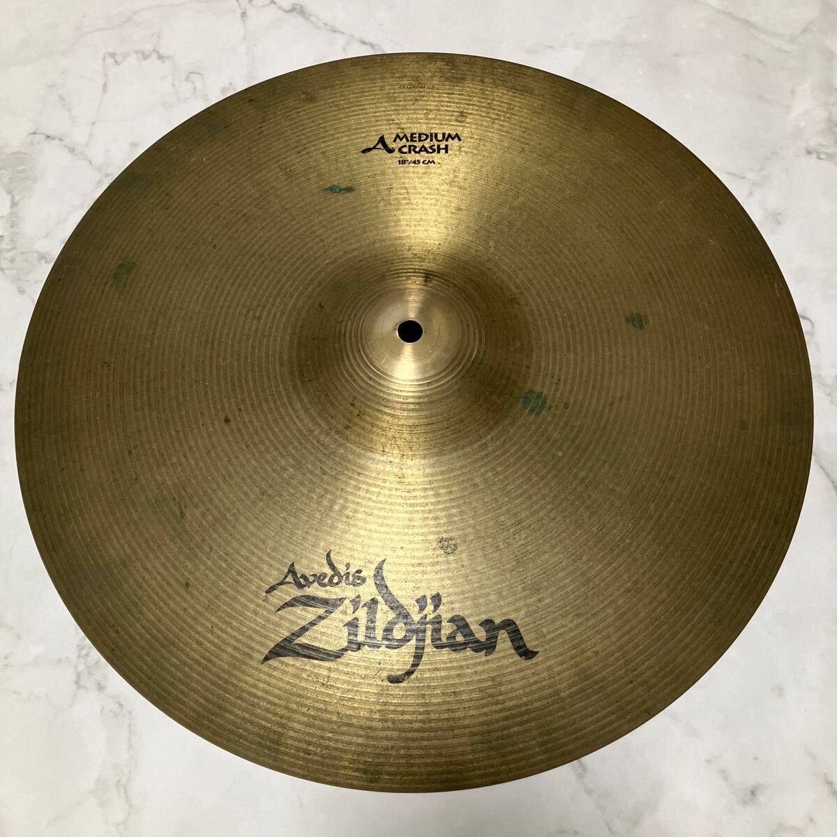 1円スタート！ Zildjian 18インチシンバル A MEDIUM クラッシュ 割れの画像1