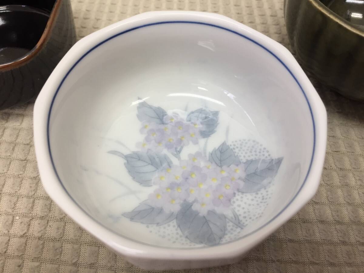 [食器] 銘無し「小鉢：5点セット」器 鉢 花柄/無地/円形/四角 色々 和風 和柄 和食器 高さ：約3～5cm 直径：約7～9cm_画像3