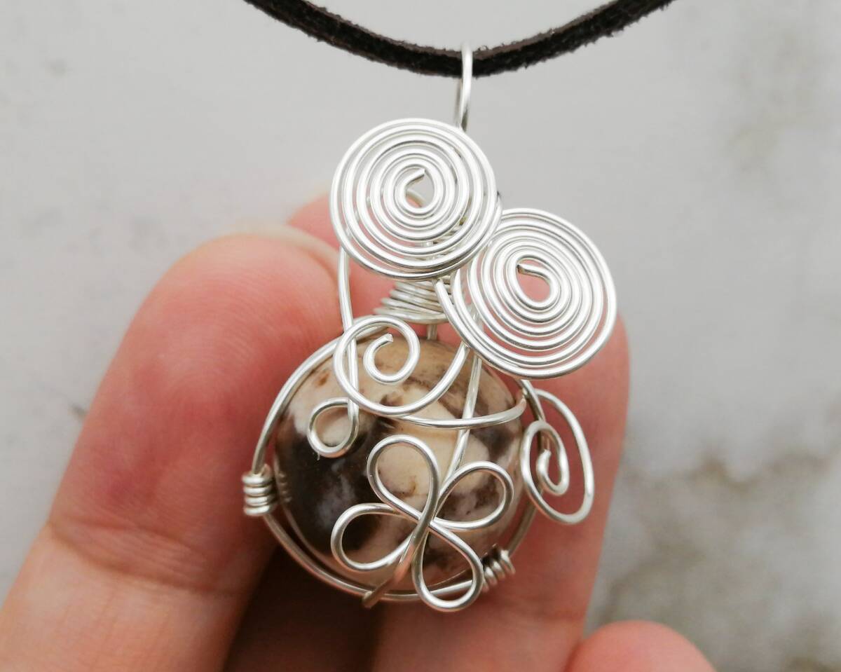 SALE* Cappuccino jasper. wire pendant ( silver )