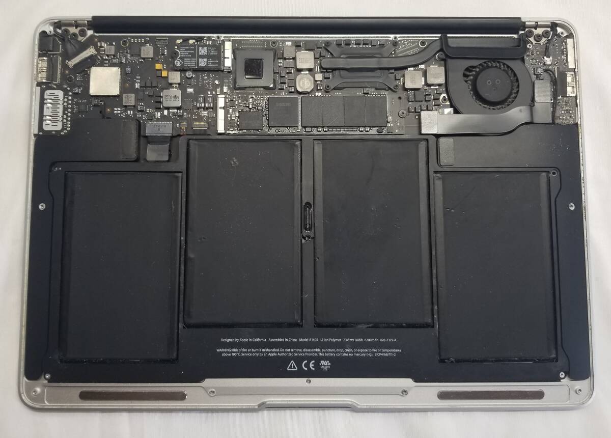 MacBook Air 13-inch 2012  M.2 126GB搭載 os catalina 動作確認品 現状渡しの画像7