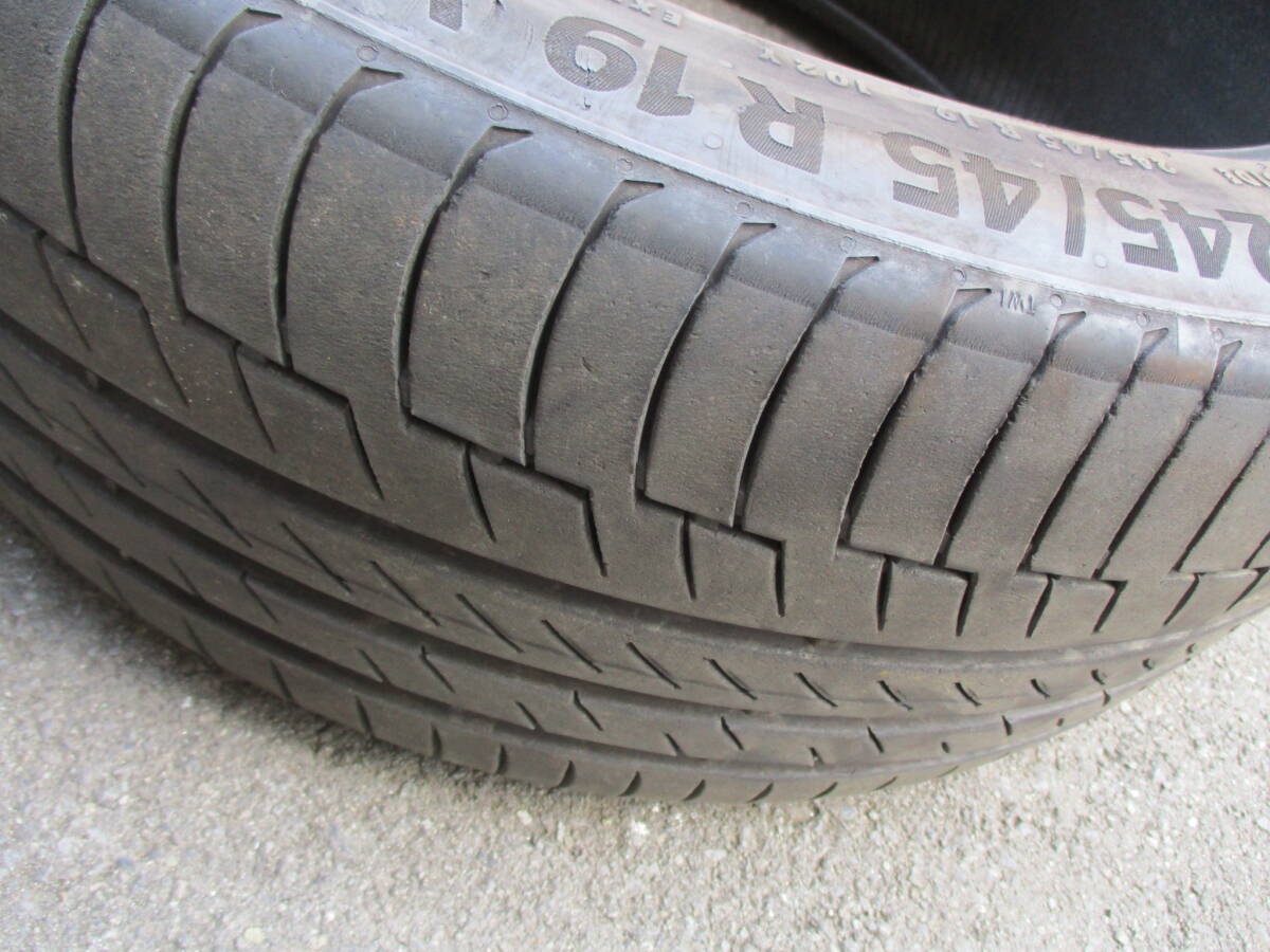 コンチネンタルプレミアムコンタクト6　245/45R19　2,021年製　6分山　ベンツＶクラスから外しました。_画像2